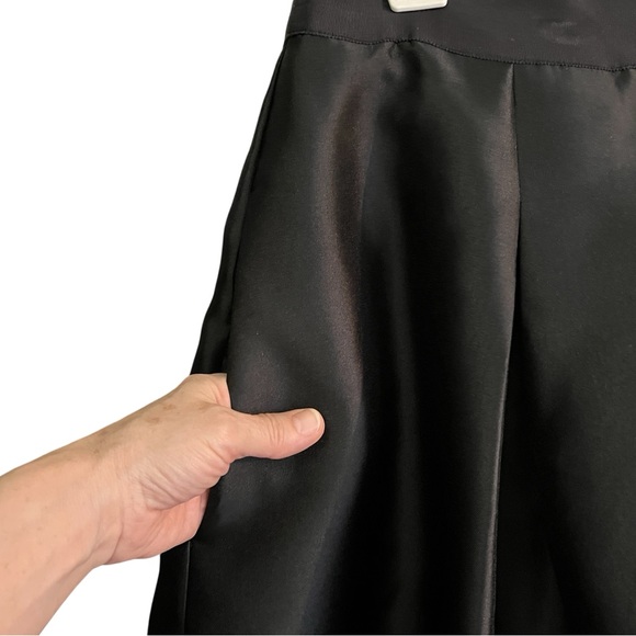 WHBM Graphic Floral Printed Midi Skirt Matte Satin Full Pockets Black White 16W - Picture 7 of 11